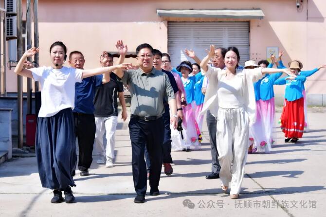 ��˳�г������Ļ��ݹ�����ѵ��˳�г��������������Э��������ʽ